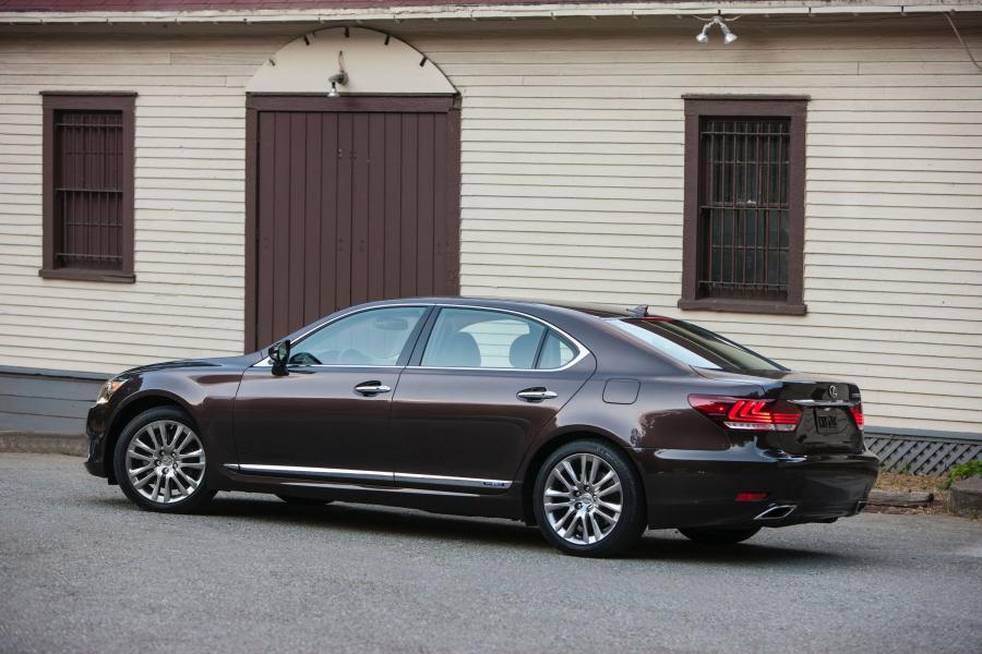  Lexus LS600h L 2013 года  (фото 26 из 45)